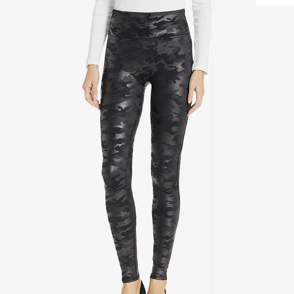 Camo spanx leggings!